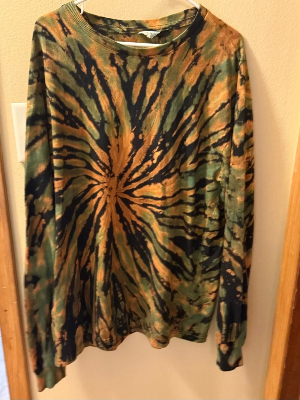 Aeropostale Tie-Dye Skirt in Green, Tan and Black - Picture 1 of 3